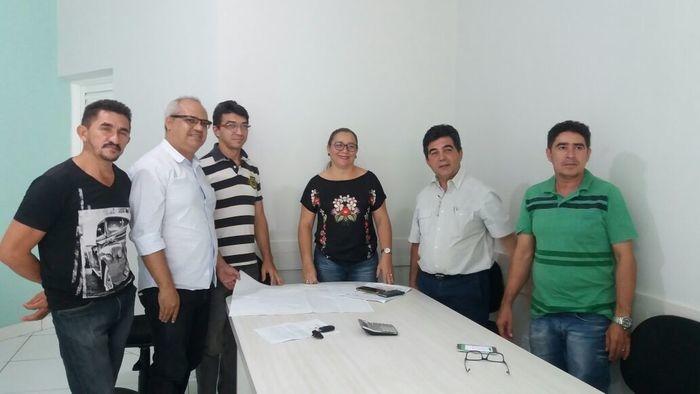 reunião sobre asfalto, para os bairros Rural e Morro da Onça (Crédito: ascom)