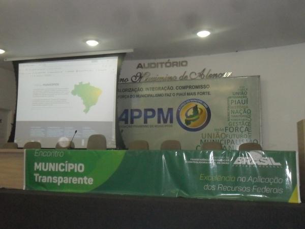 Dr.Zé Maria Participar de Encontro Município Transparente - Imagem 8