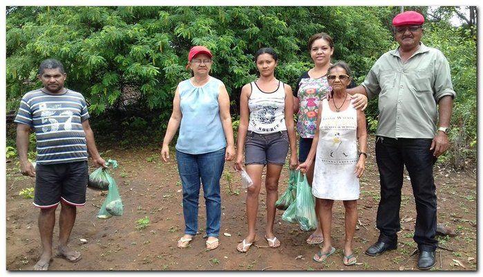 Famílias do Município de Inhuma recebem Cestas com Alimentos - Imagem 41