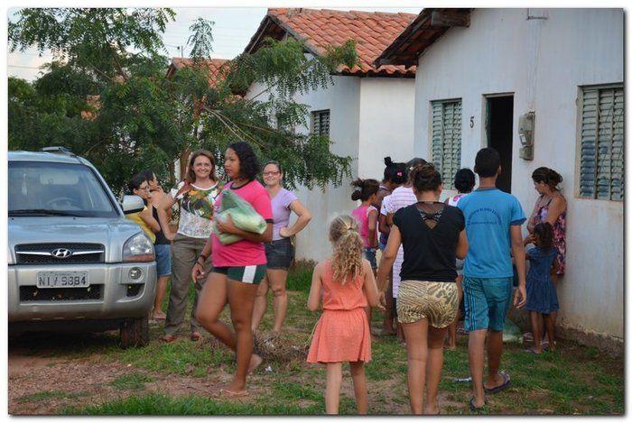 Famílias do Município de Inhuma recebem Cestas com Alimentos - Imagem 12
