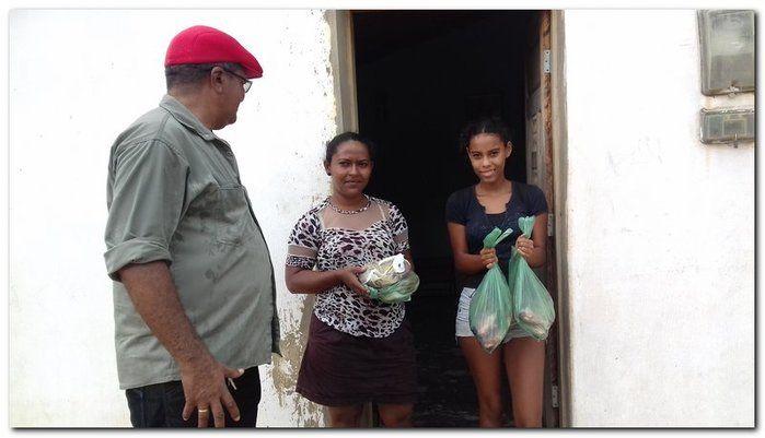 Famílias do Município de Inhuma recebem Cestas com Alimentos - Imagem 52
