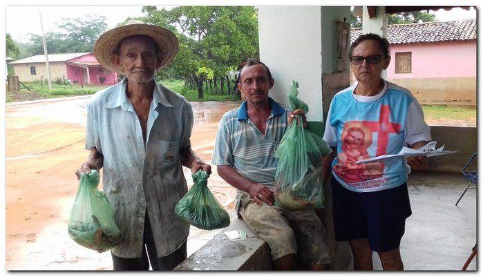 Famílias do Município de Inhuma recebem Cestas com Alimentos - Imagem 51