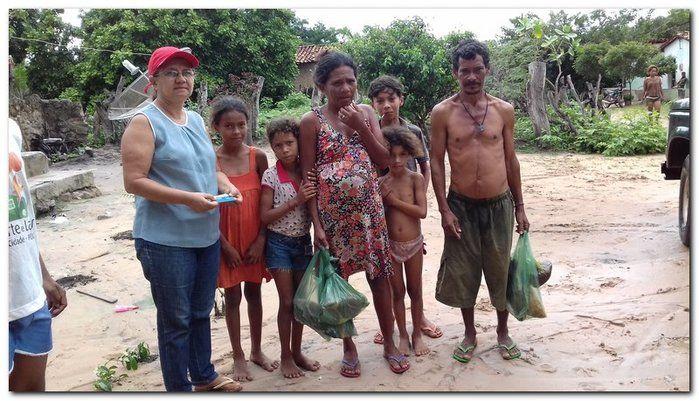 Famílias do Município de Inhuma recebem Cestas com Alimentos - Imagem 45