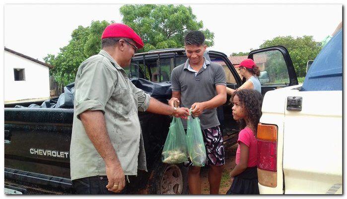 Famílias do Município de Inhuma recebem Cestas com Alimentos - Imagem 56