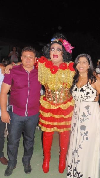 Público marca presença em show de humor em Santo Inácio - Imagem 16