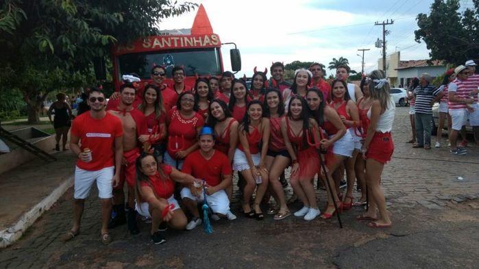 Fantasias, irreverência e criatividade marcam o Corso de DEL - Imagem 28