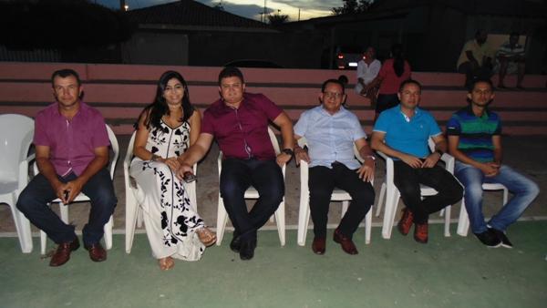 Público marca presença em show de humor em Santo Inácio - Imagem 2