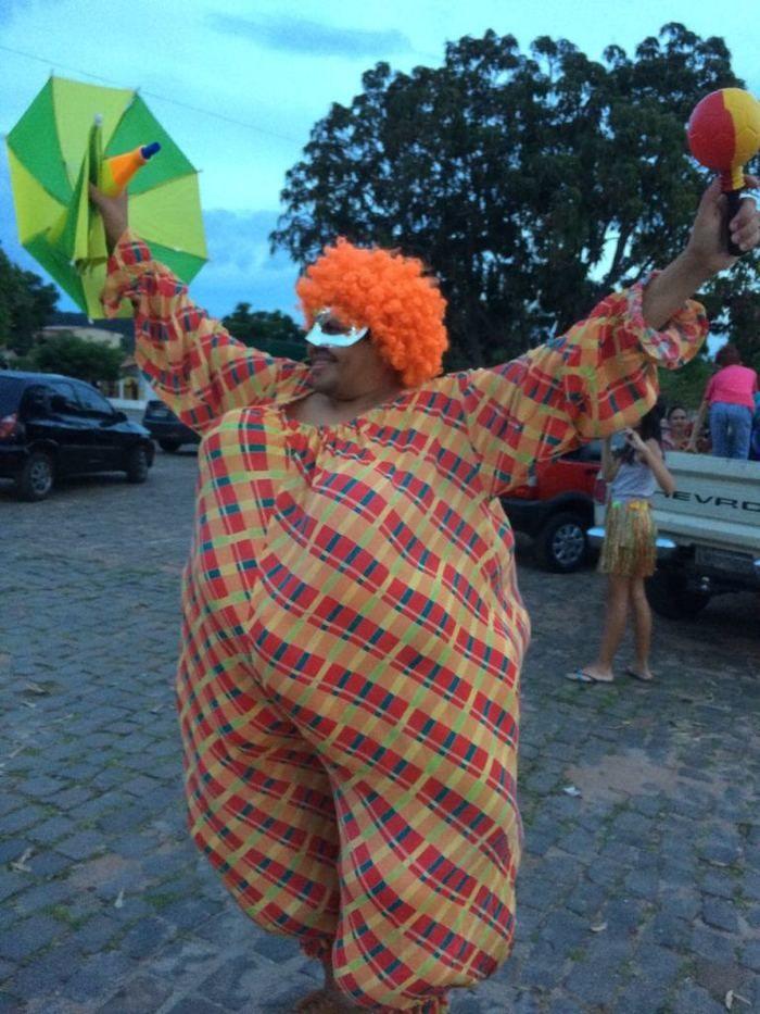 Fantasias, irreverência e criatividade marcam o Corso de DEL - Imagem 23