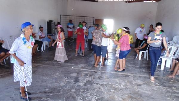 Matinê é realizada com idosos em  Santo Inácio   - Imagem 2