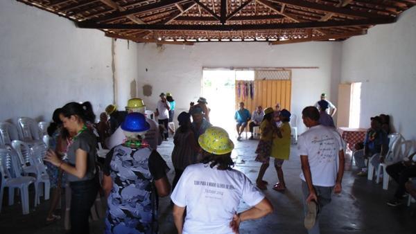 Matinê é realizada com idosos em  Santo Inácio   - Imagem 10