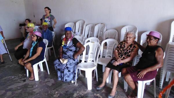 Matinê é realizada com idosos em  Santo Inácio   - Imagem 5