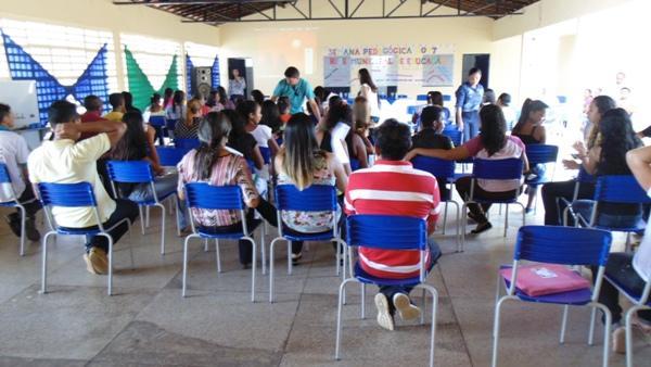 Semana pedagógica é realizada em Santo Inácio    - Imagem 3