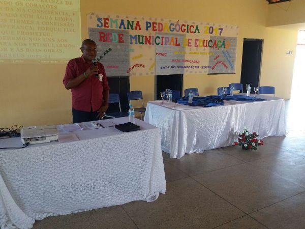 Semana pedagógica é realizada em Santo Inácio - Imagem 21