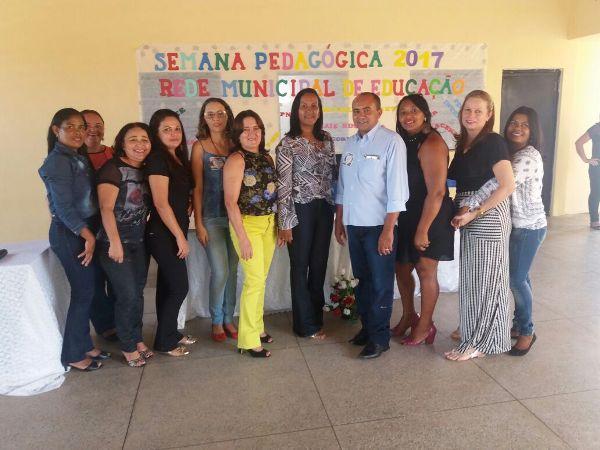 Semana pedagógica é realizada em Santo Inácio - Imagem 23