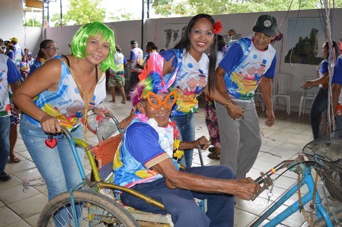 SEMTAS realiza tradicional Carnaval do Idoso  - Imagem 7
