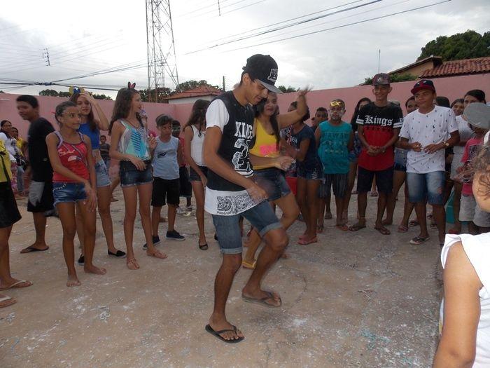 Jovens e crianças participam do tradicional carnaval do SCFV. - Imagem 49