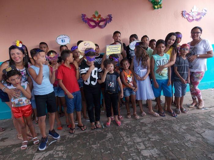 Jovens e crianças participam do tradicional carnaval do SCFV. - Imagem 2