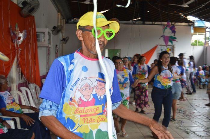 SEMTAS realiza tradicional Carnaval do Idoso  - Imagem 8