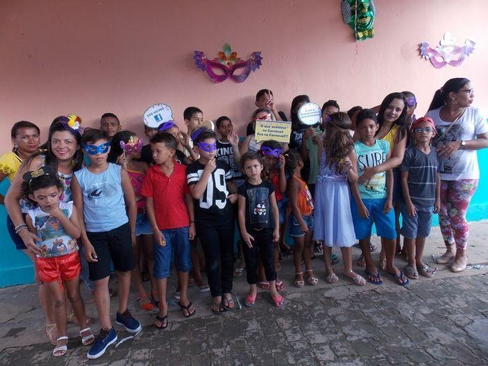 Jovens e crianças participam do tradicional carnaval do SCFV. - Imagem 1