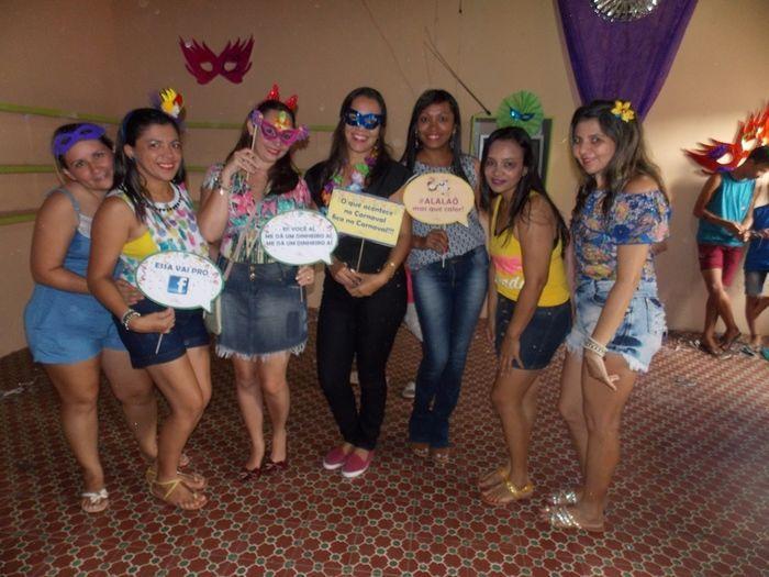 Jovens e crianças participam do tradicional carnaval do SCFV. - Imagem 5