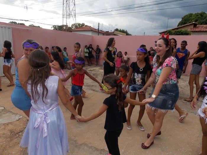Jovens e crianças participam do tradicional carnaval do SCFV. - Imagem 16