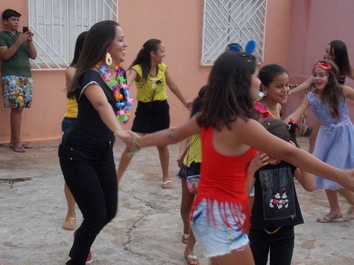 Jovens e crianças participam do tradicional carnaval do SCFV. - Imagem 19