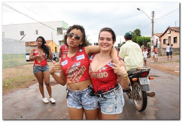 Desfile dos blocos em Inhuma fascinam por onde passam   - Imagem 29