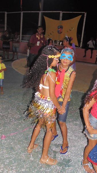 Crianças se divertem em matinê de Carnaval em Santo Inácio  - Imagem 14