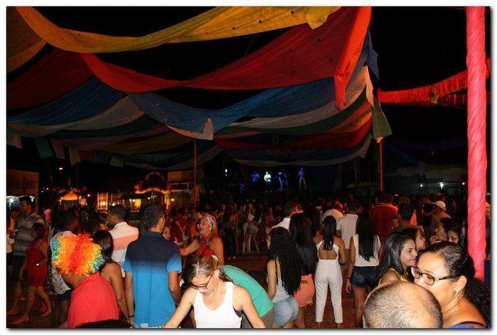 Carnaval de Inhuma atrai muitos foliões - Imagem 2