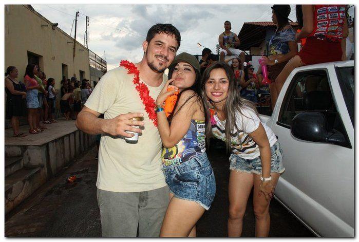 Desfile dos blocos em Inhuma fascinam por onde passam   - Imagem 69