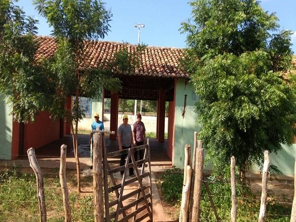 Prefeito de Tairo  visita escola e posto de saúde de localidade - Imagem 6