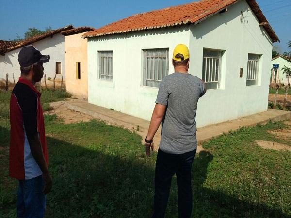 Prefeito de Tairo  visita escola e posto de saúde de localidade - Imagem 12