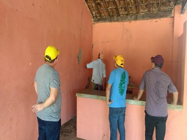 Prefeito de Tairo  visita escola e posto de saúde de localidade - Imagem 9
