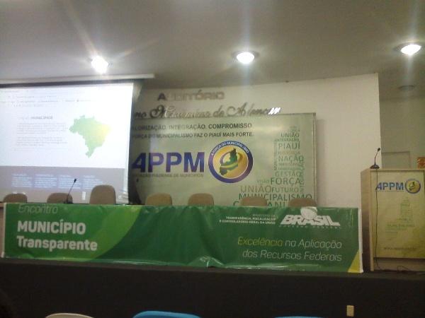 Prefeito e equipe participam de seminário sobre transparência - Imagem 1