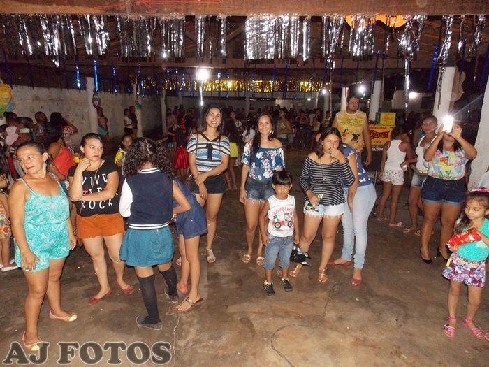 Prefeitura realiza carnaval para as crianças. - Imagem 13
