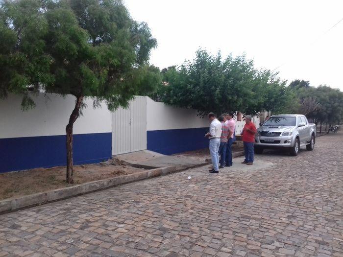 Prefeito Valmir Barbosa visita obras em andamento no município - Imagem 57
