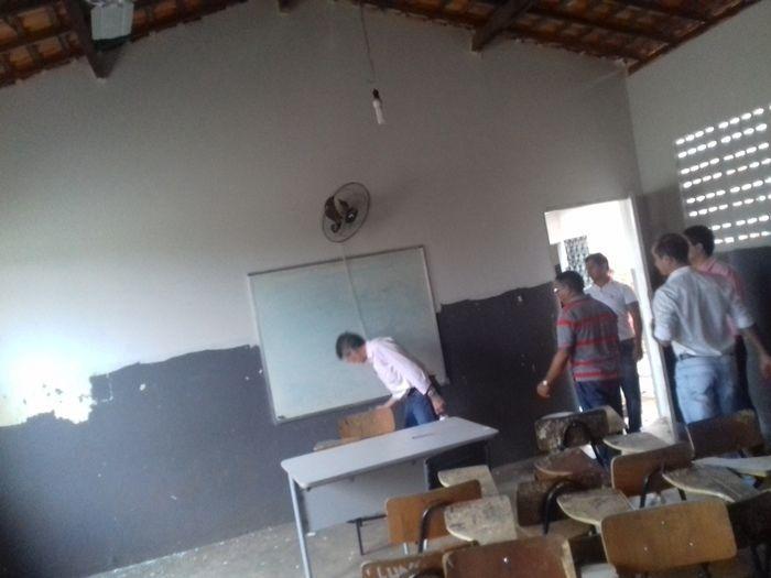 Prefeito Valmir Barbosa visita obras em andamento no município - Imagem 56