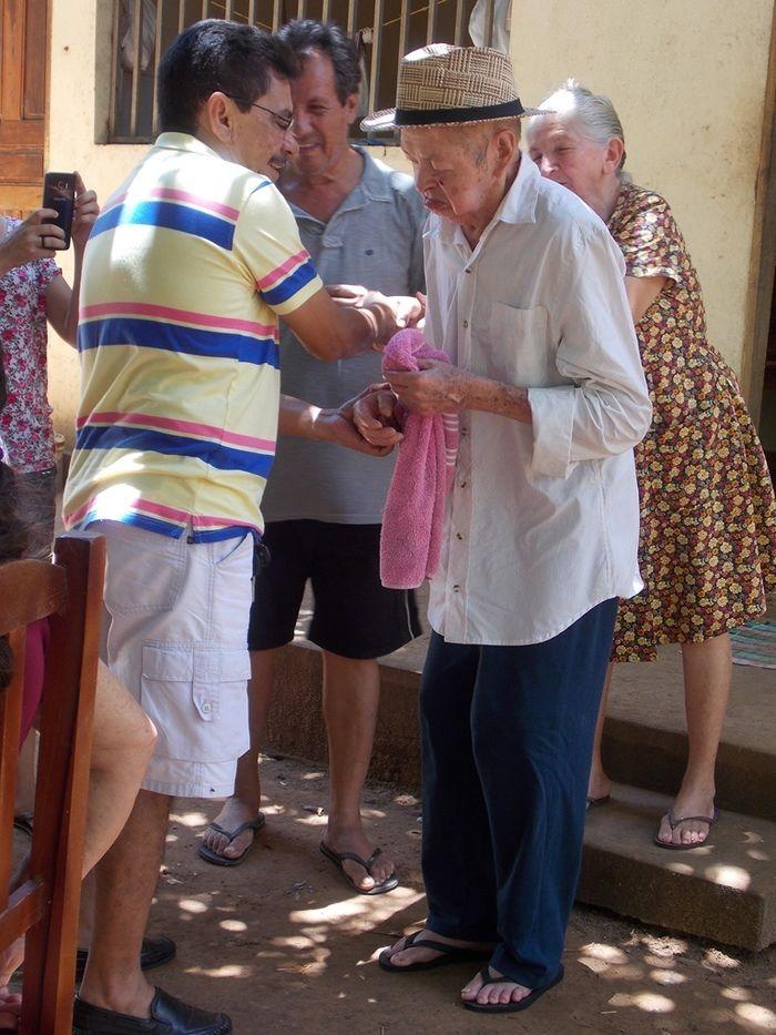 Família realiza almoço de 80 anos do Sr. João Higino. - Imagem 7