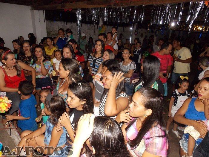 Prefeitura realiza carnaval para as crianças. - Imagem 52