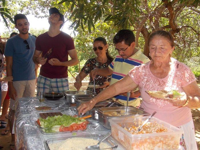 Família realiza almoço de 80 anos do Sr. João Higino. - Imagem 38