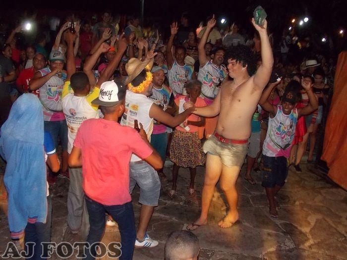 Carnaval contagia foliões. - Imagem 60