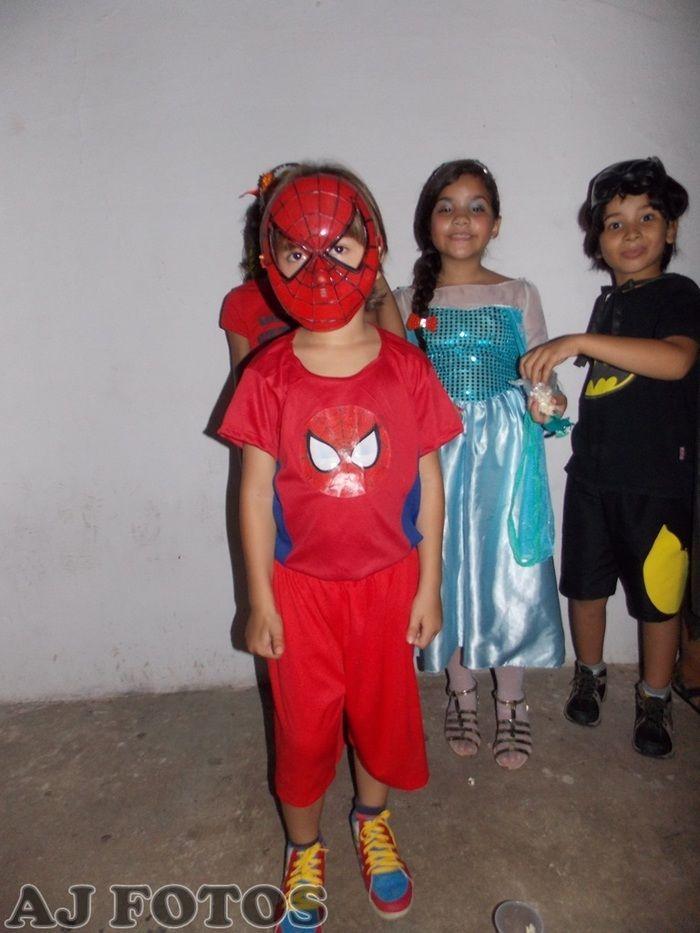 Prefeitura realiza carnaval para as crianças. - Imagem 14