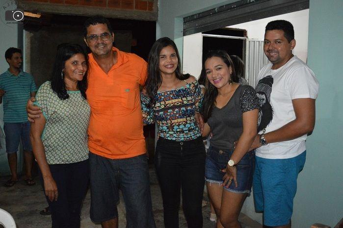 Jantar de aniversário da jovem Elaine. - Imagem 20