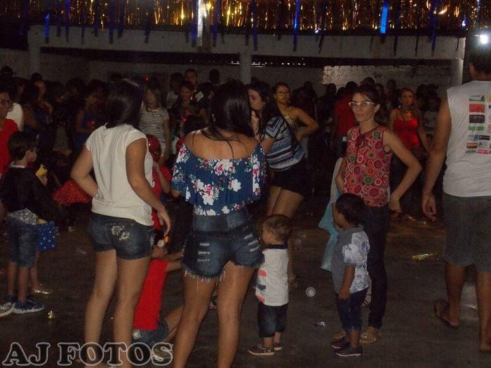 Prefeitura realiza carnaval para as crianças. - Imagem 32