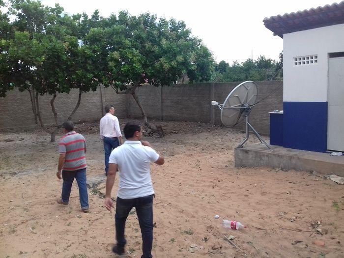 Prefeito Valmir Barbosa visita obras em andamento no município - Imagem 59