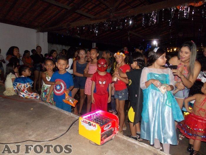 Prefeitura realiza carnaval para as crianças. - Imagem 2