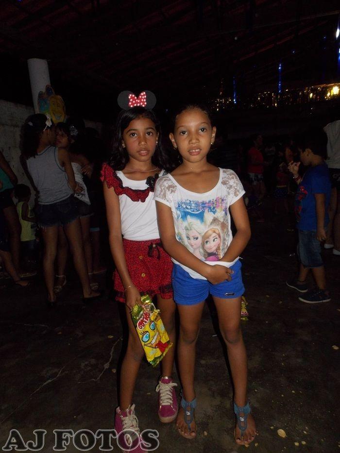 Prefeitura realiza carnaval para as crianças. - Imagem 28