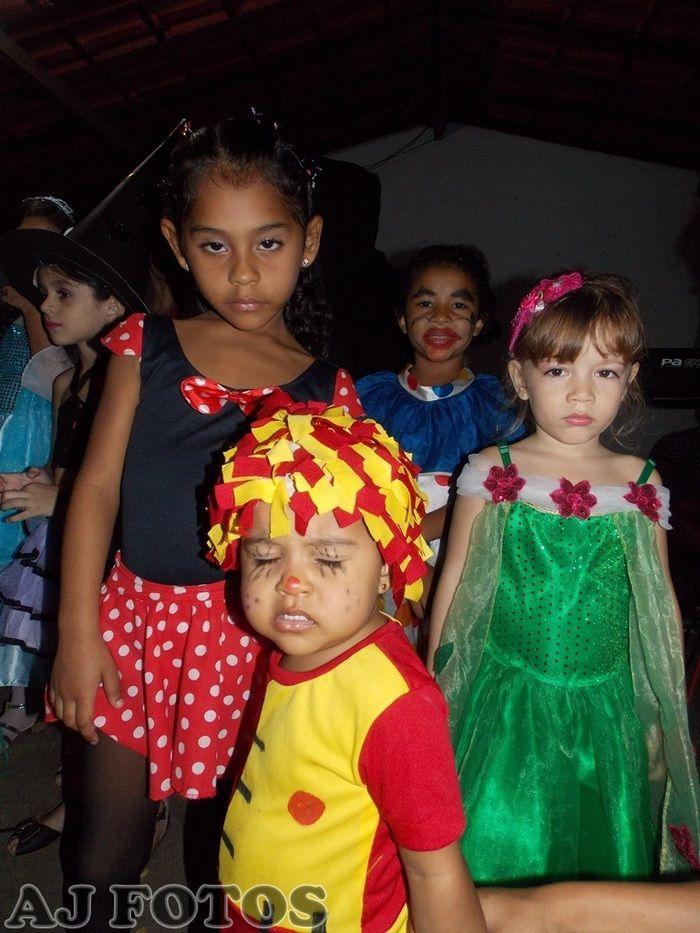 Prefeitura realiza carnaval para as crianças. - Imagem 43