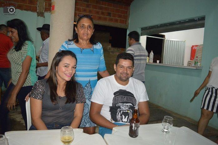 Jantar de aniversário da jovem Elaine. - Imagem 17