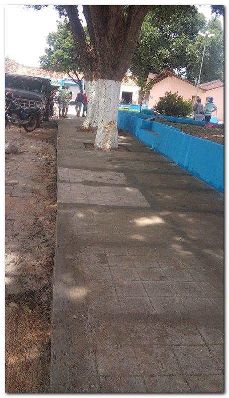 Prefeitura de Inhuma realiza serviço de conservação das Praças - Imagem 4